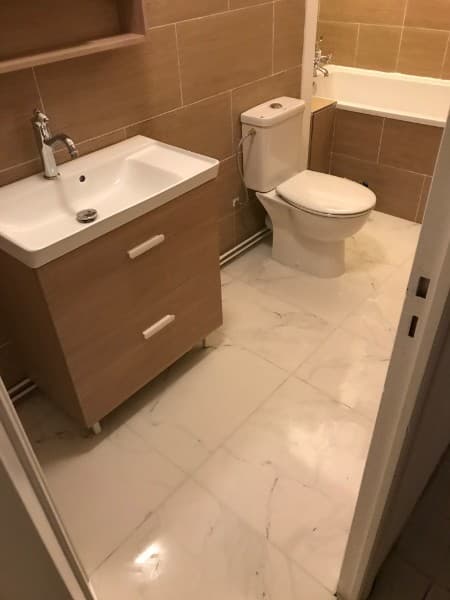 Pose d'une nouvelle salle de bain - Après