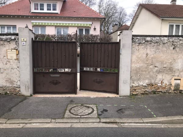 Peinture de portail - Avant